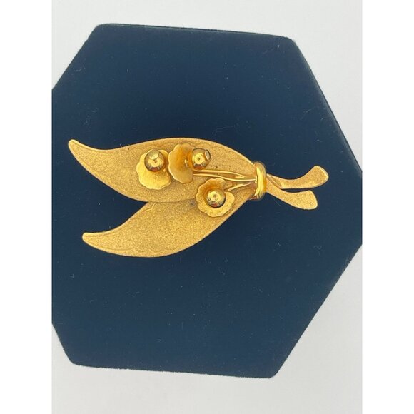 Vintage Brooch Matte Shiny Gold Tone Flowers Leaves 3" - Picture 4 of 6